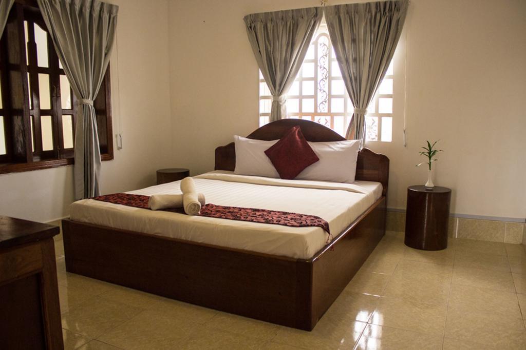 Overflow Guesthouse เสียมราฐ ภายนอก รูปภาพ