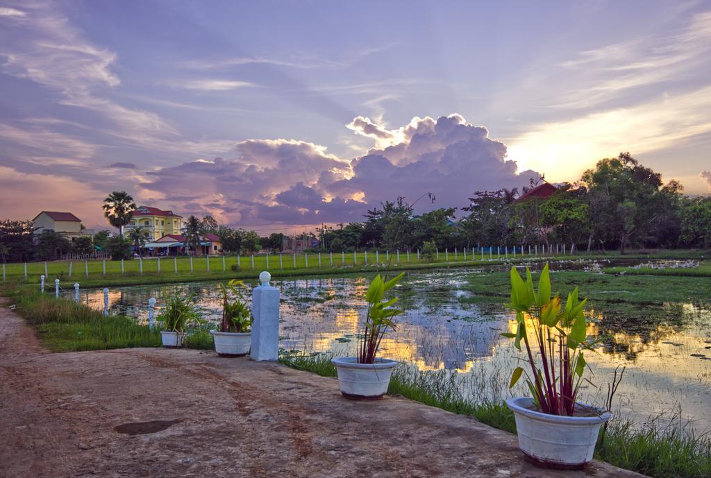 Overflow Guesthouse เสียมราฐ ภายนอก รูปภาพ