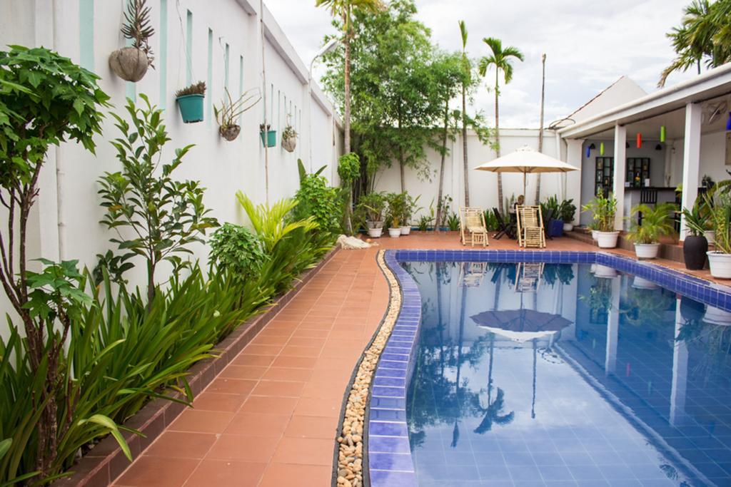 Overflow Guesthouse เสียมราฐ ภายนอก รูปภาพ